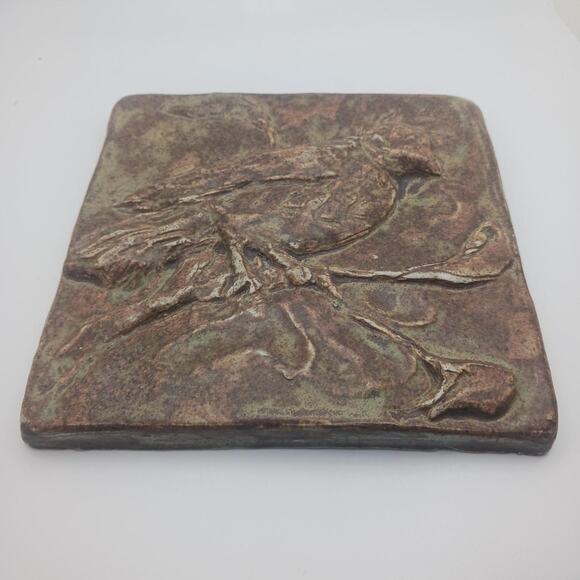 Vintage 6" bird Firehouse Tile Co art pottery tile, branch Arts & Crafts style - Picture 6 of 6